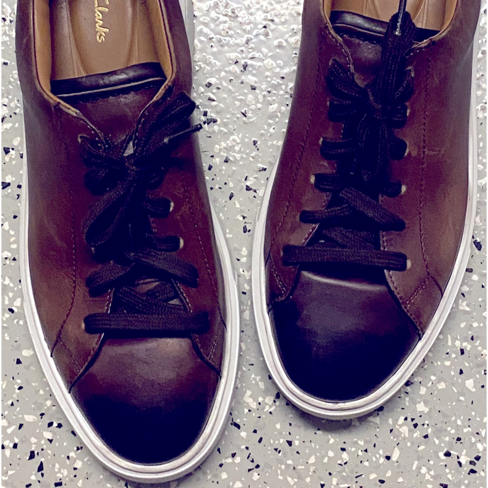 Clark’s Men’s Size 12-Brown; CLEAN; ODORLESS; PET AND SMOKE-FREE